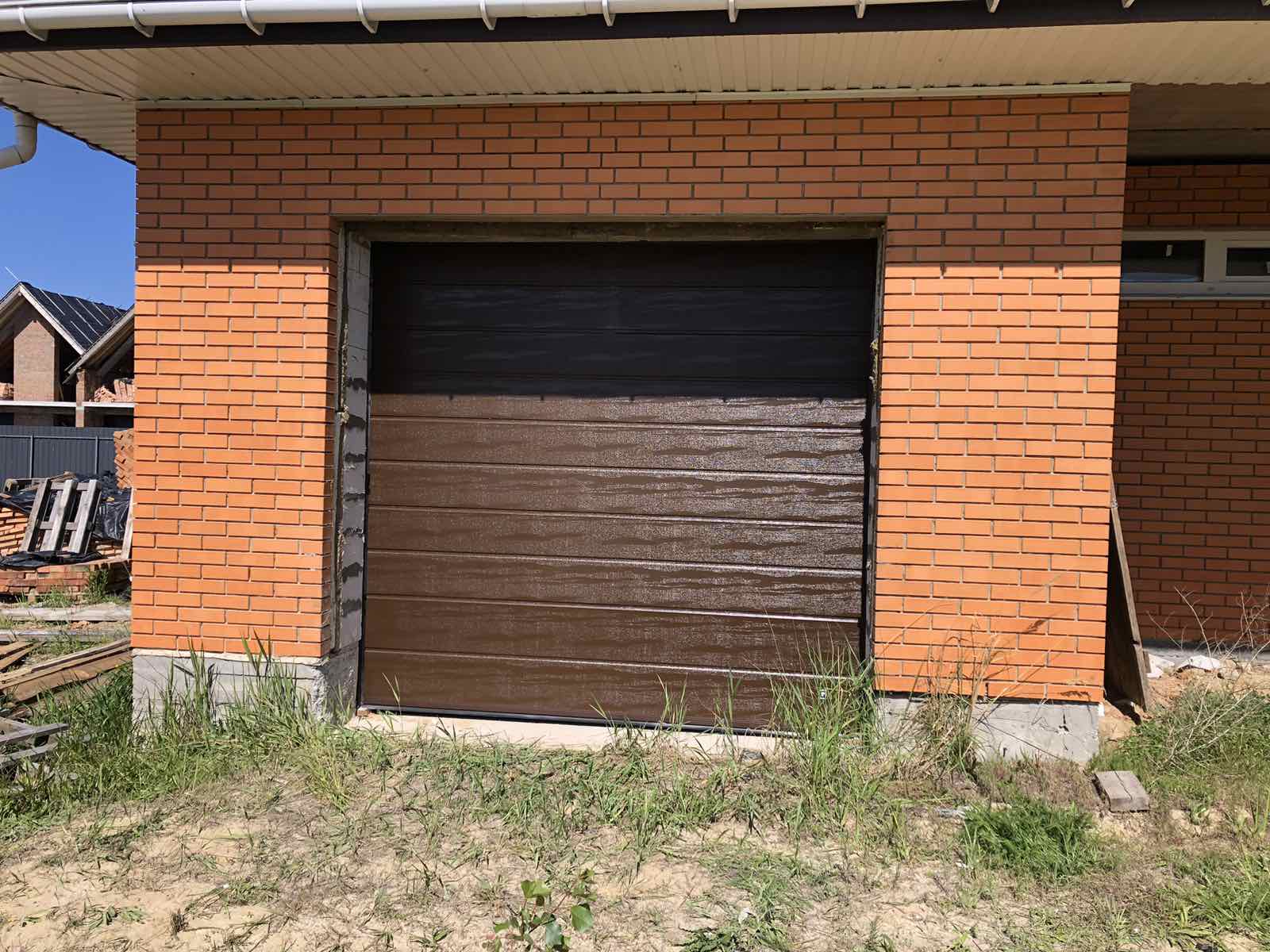 Ворота гаражні під ключ